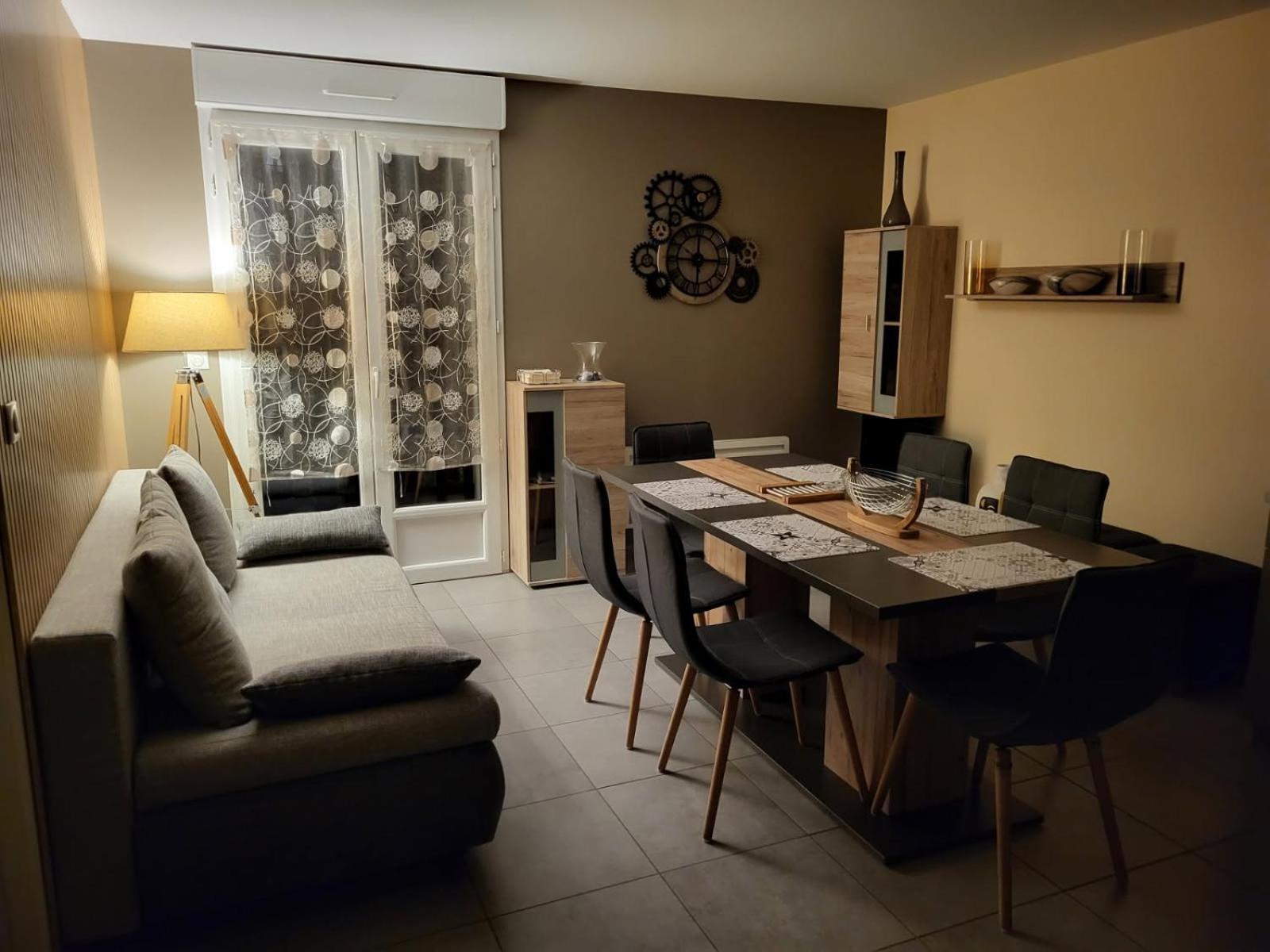 Le Touristic Appartements Люс-Сен-Совёр Экстерьер фото