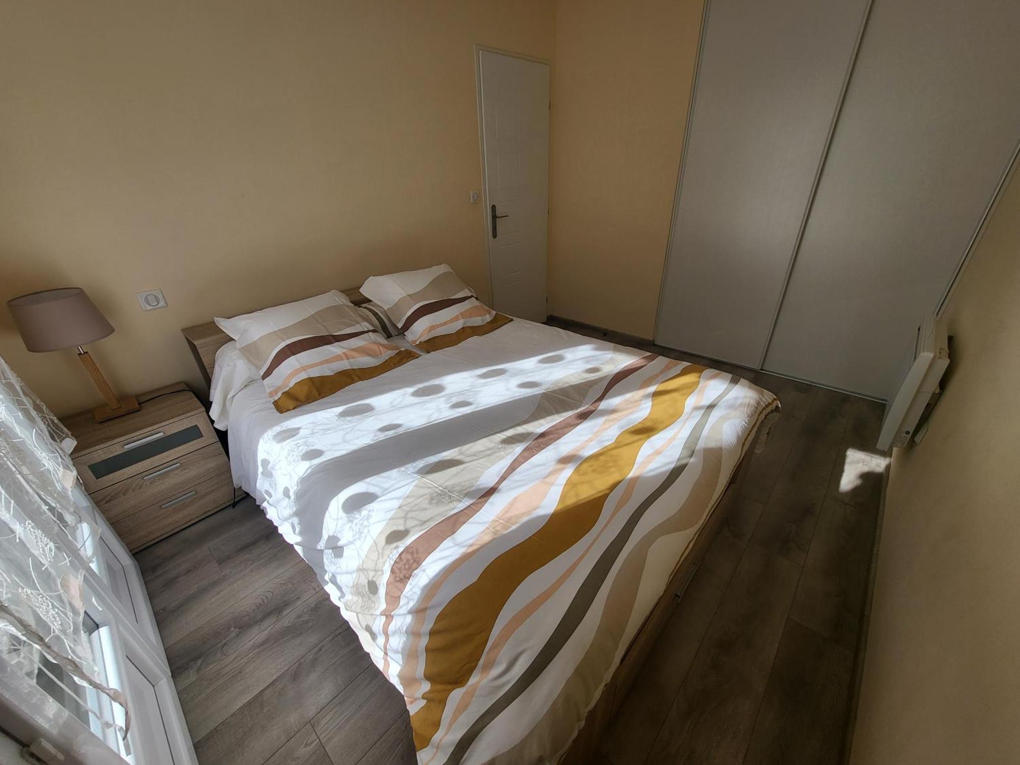 Le Touristic Appartements Люс-Сен-Совёр Экстерьер фото