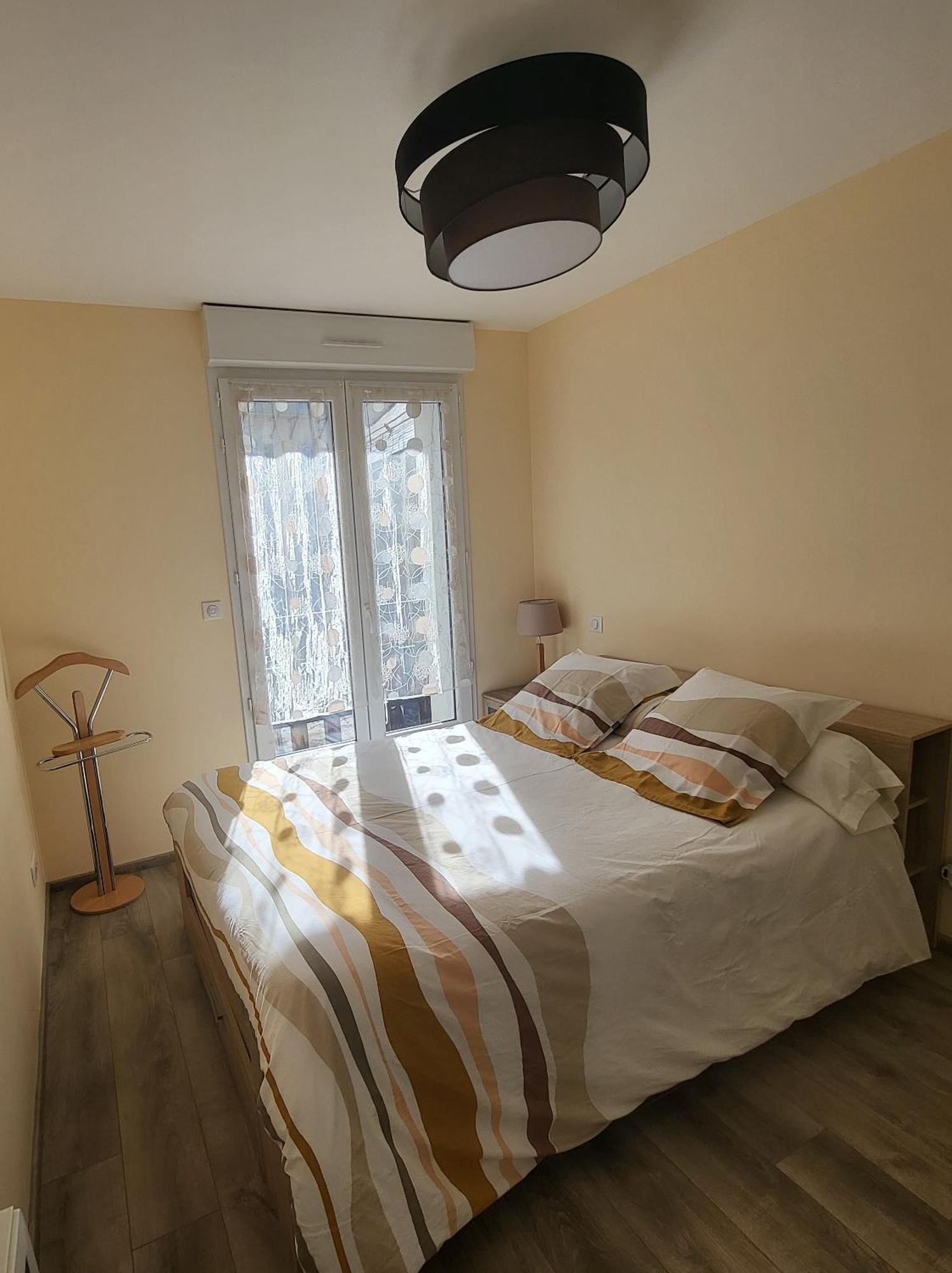 Le Touristic Appartements Люс-Сен-Совёр Экстерьер фото