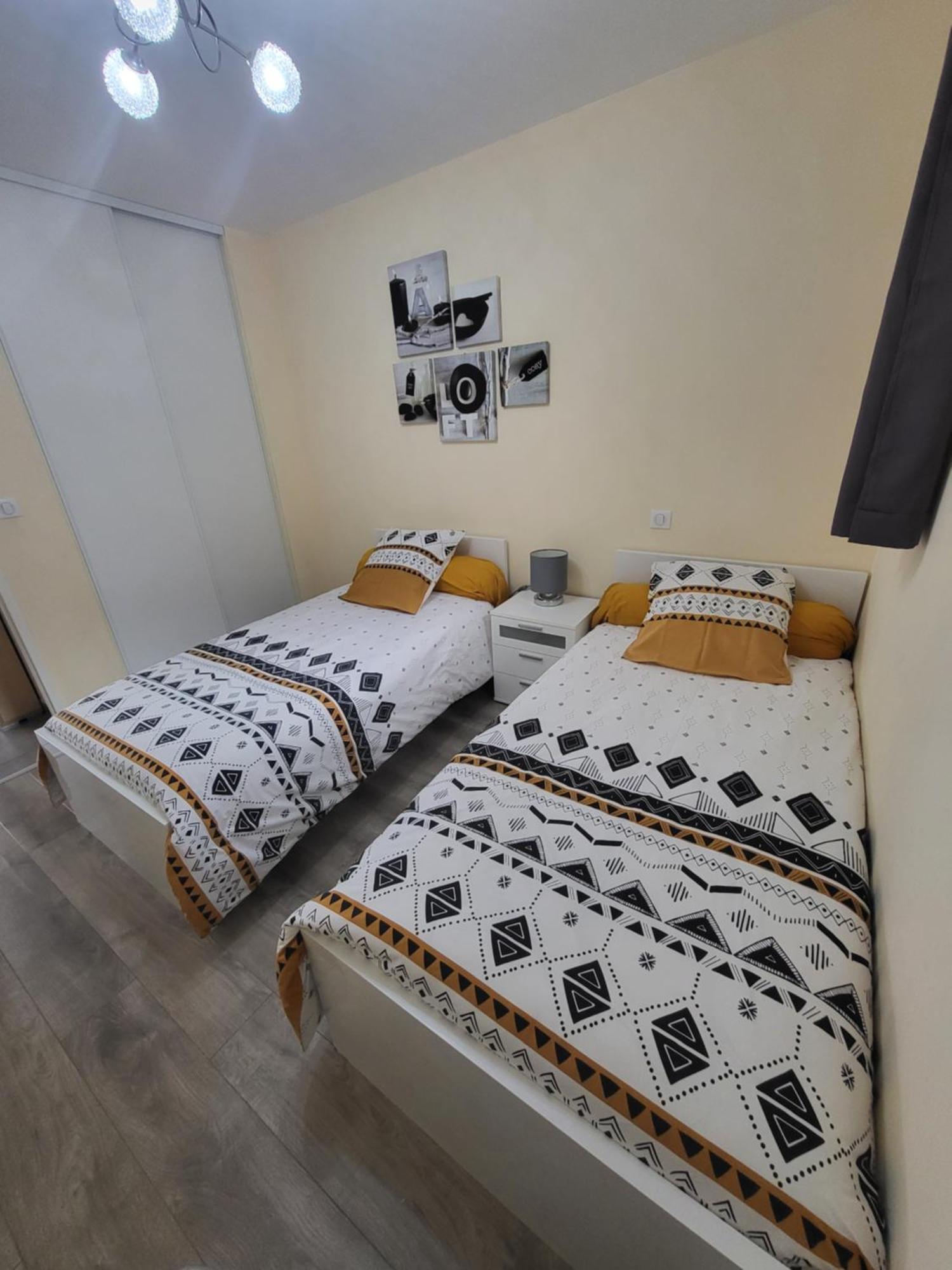 Le Touristic Appartements Люс-Сен-Совёр Экстерьер фото