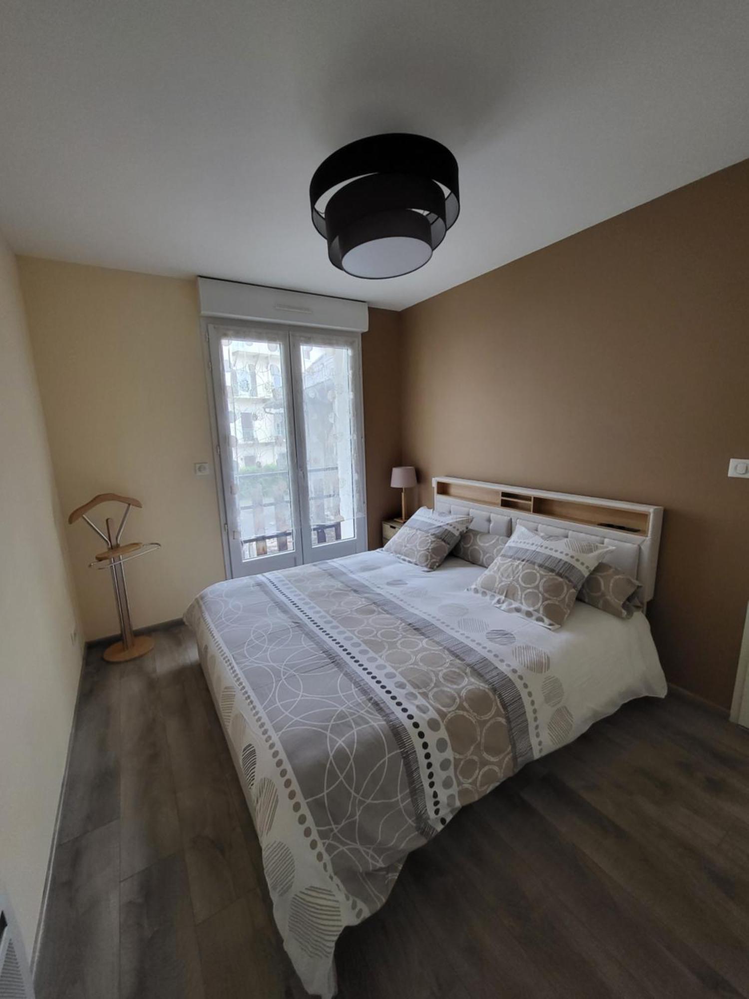 Le Touristic Appartements Люс-Сен-Совёр Экстерьер фото
