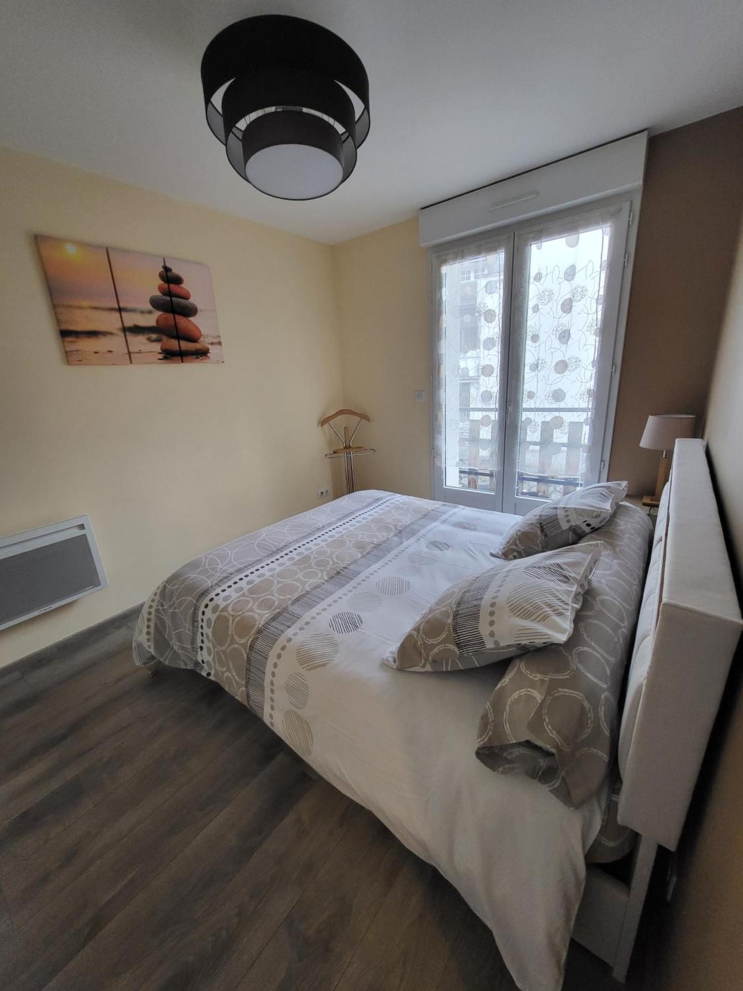 Le Touristic Appartements Люс-Сен-Совёр Экстерьер фото