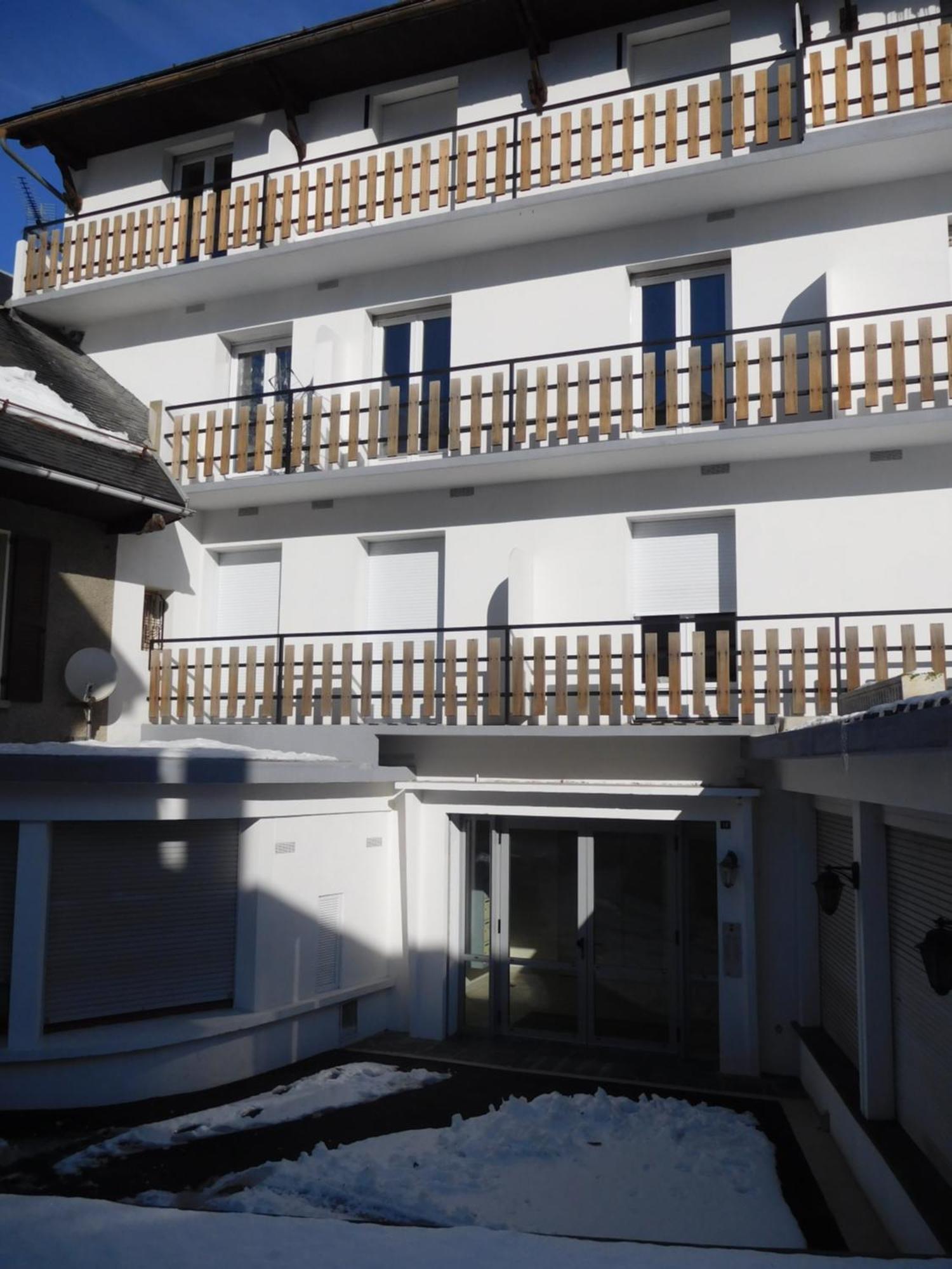 Le Touristic Appartements Люс-Сен-Совёр Экстерьер фото